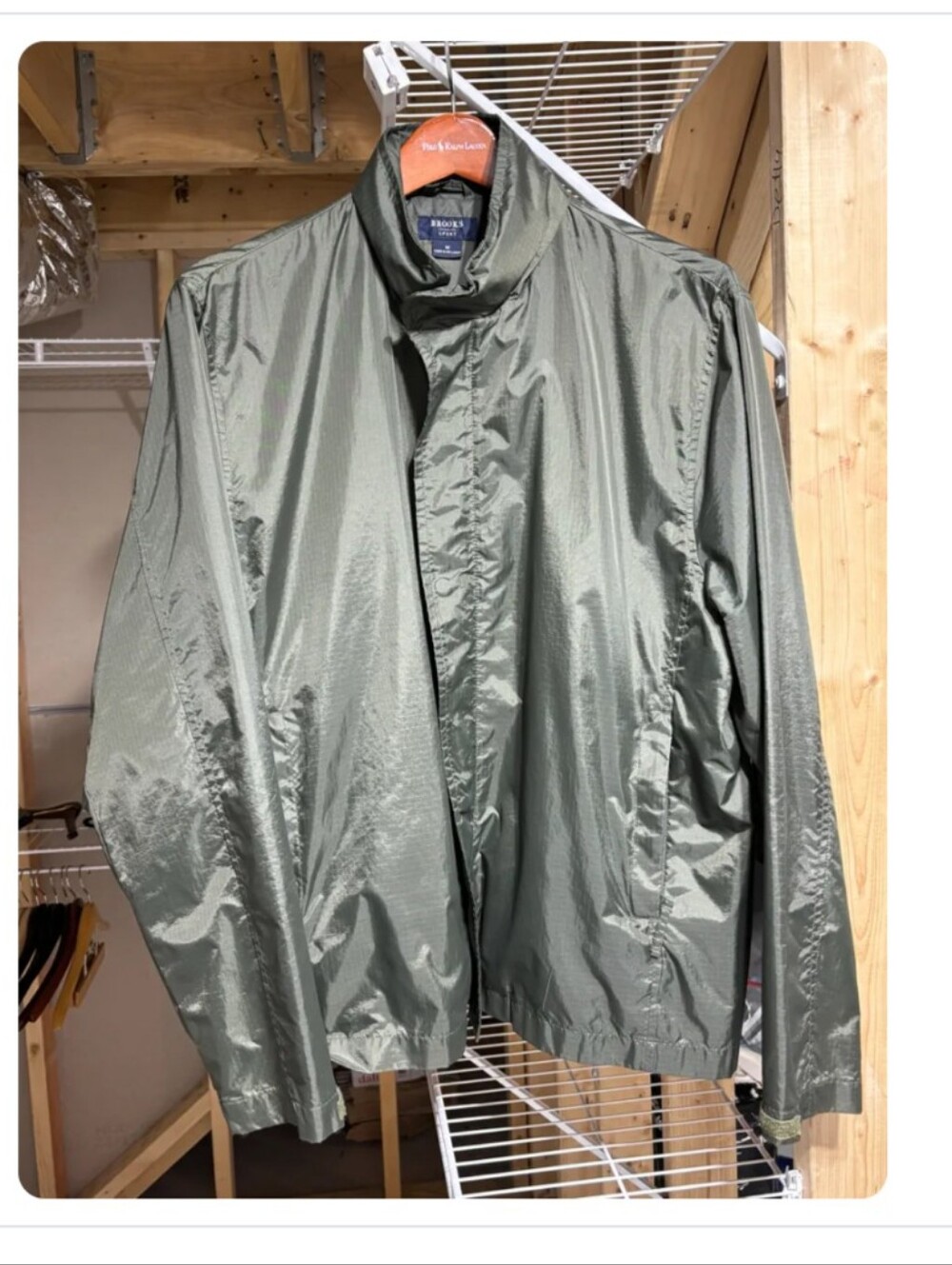 Brooks Sport Men Sage Green Ripstop Nylon Windbreaker Jacket M